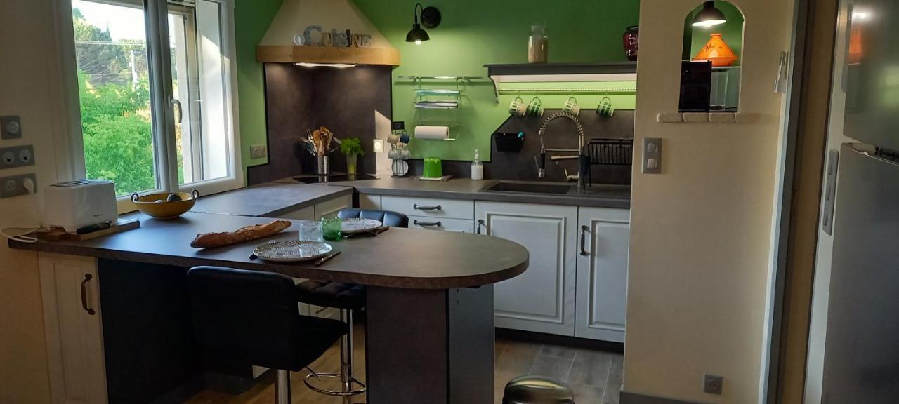 Logement Lumineux, Entierement Renove Avec Jardin Caumont-sur-Durance Ngoại thất bức ảnh